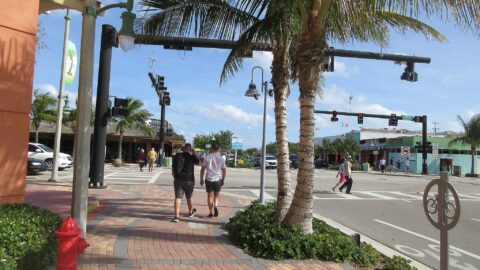 Lauderdale by the Sea in South Florida (Wikimedia Commons).