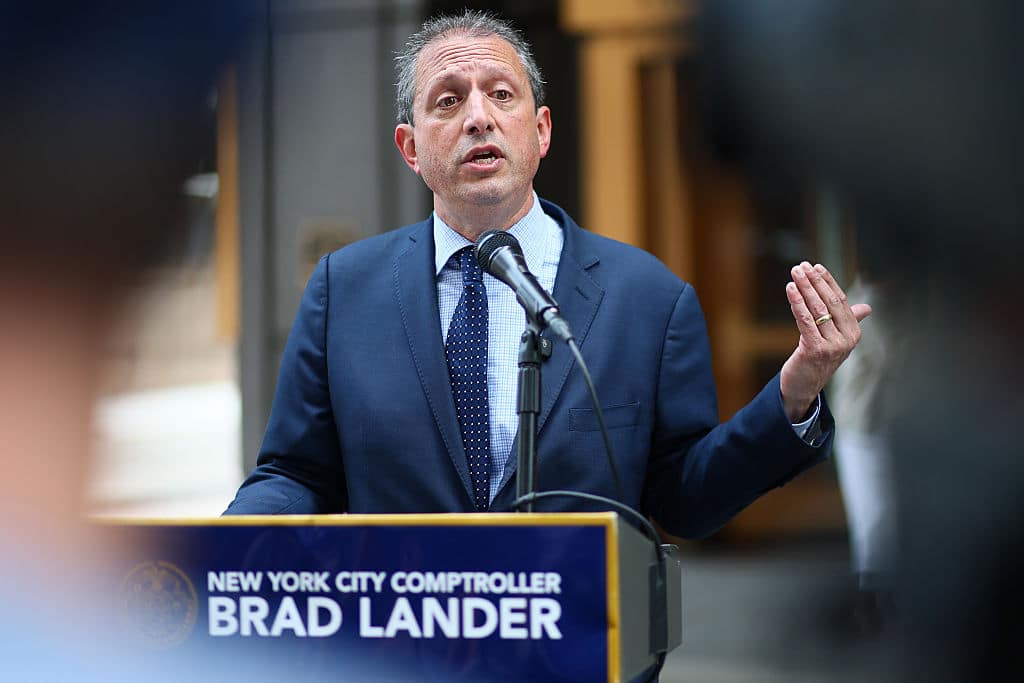 NEW YORK, NEW YORK - JUNE 05: NYC Comptroller and Democratic NYC Mayoral candidate Brad Lander speaks during a press conference outside of immigration court on June 05, 2025 in New York City. Lander volunteered with Immigrant ARC’s Friend of the Court (FOTC) program, which helps immigrants access legal support, orientation, and referrals, to ensure that people whose cases were dismissed can leave court without being detained by ICE. The crackdown comes as ICE steps up enforcement after immigration hearings, following a Trump administration order to detain 3,000 migrants per day. (Photo by Michael M. Santiago/Getty Images)