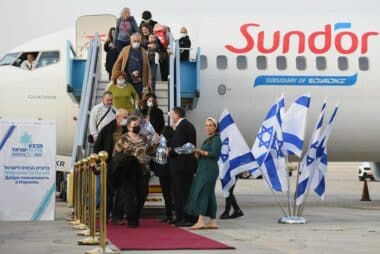 Ukrainian refugees arrive in Israel, 2022 (Ministry of Aliyah and Absorption)