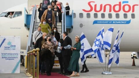 Ukrainian refugees arrive in Israel, 2022 (Ministry of Aliyah and Absorption)